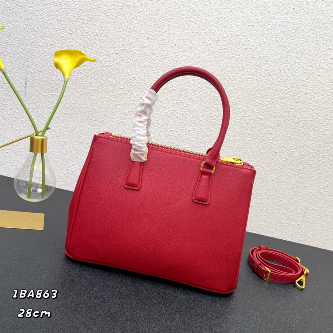 PR Saffiano Medium