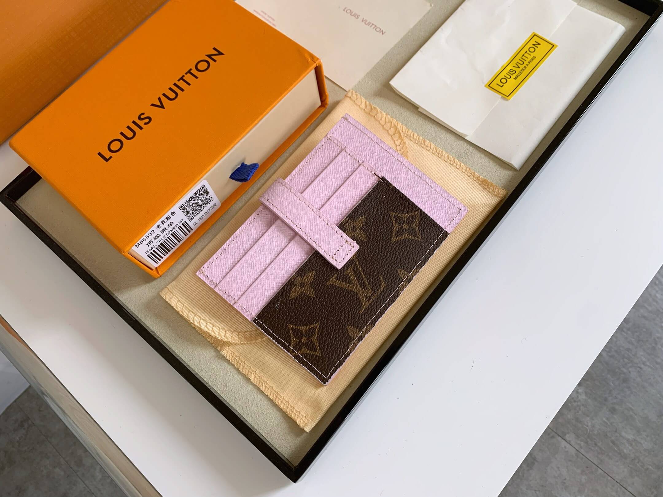 LOUIV Card Holder