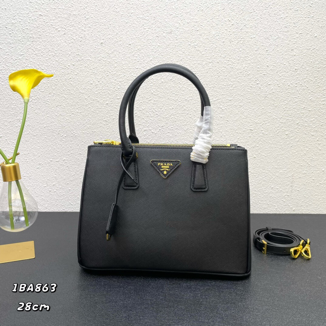 PR Saffiano Medium