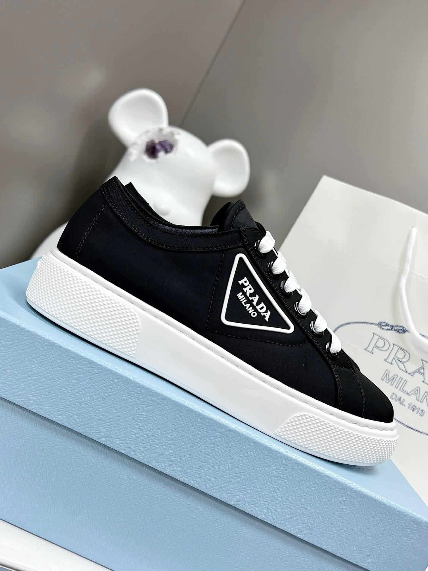PR Sneakers