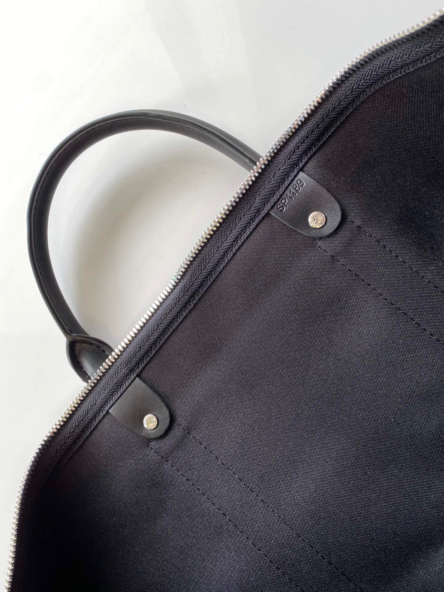 LOUIV Keepall 50