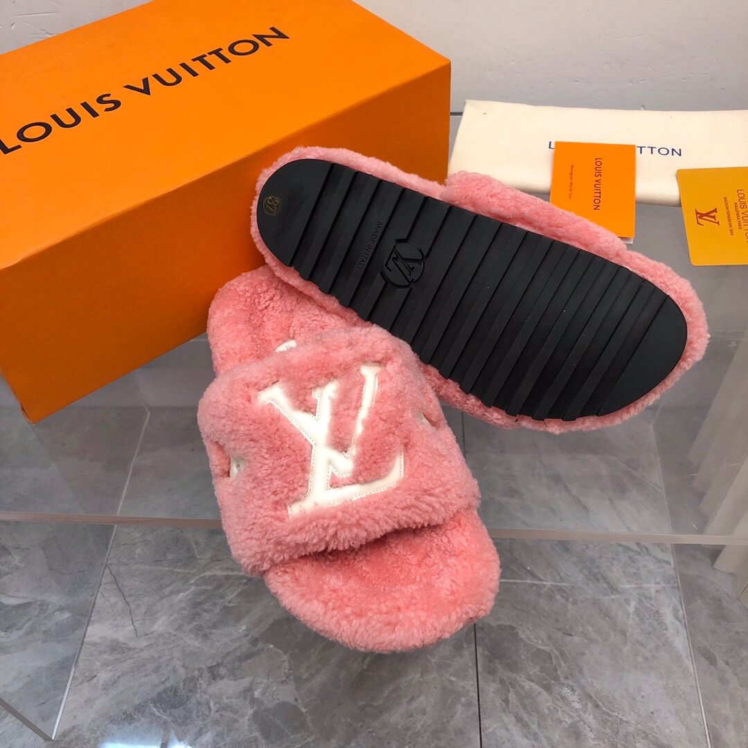 LOUIV Fur Slides