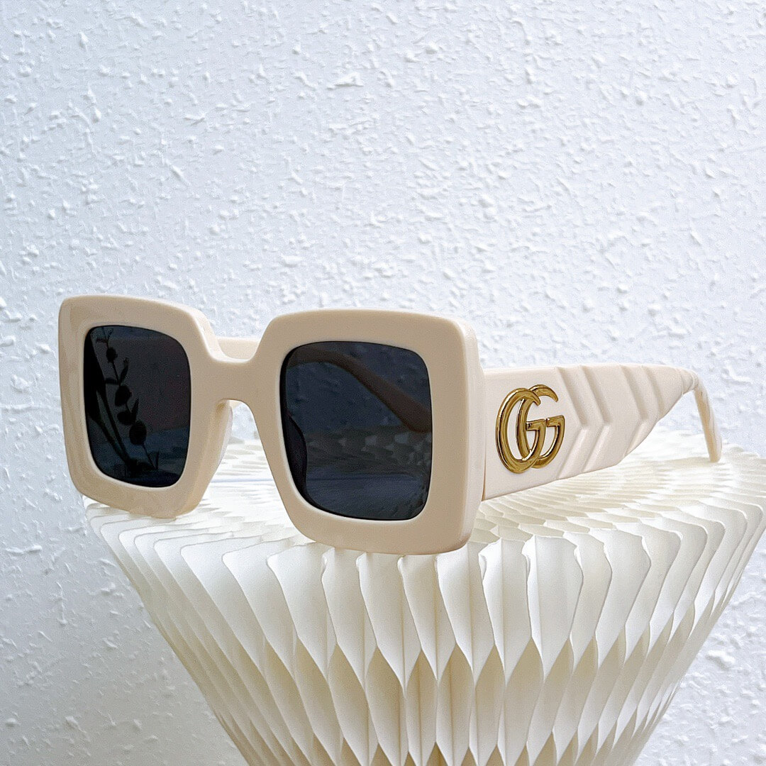 GG Sunglasses 0899