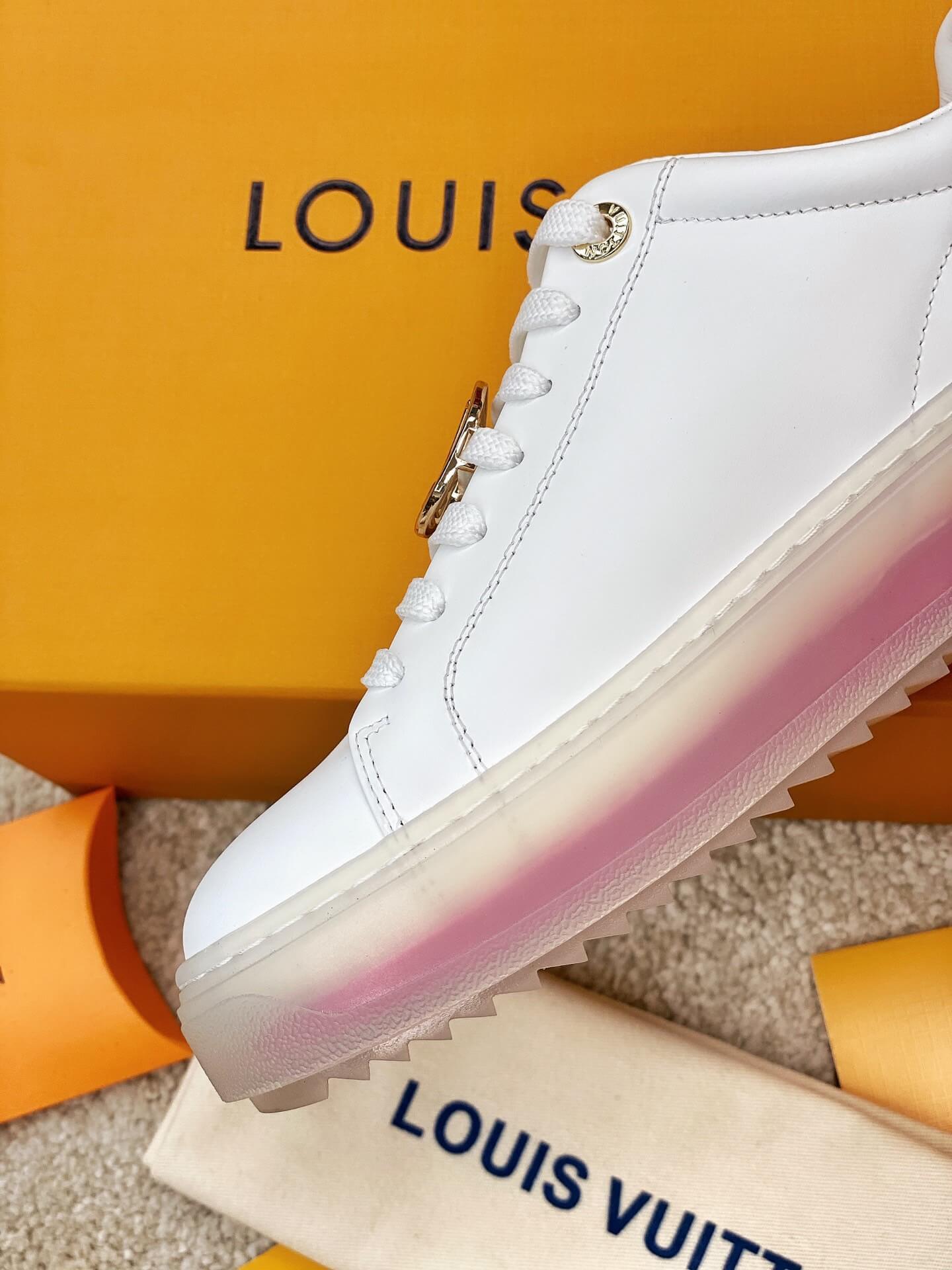 LOUIV Sneakers
