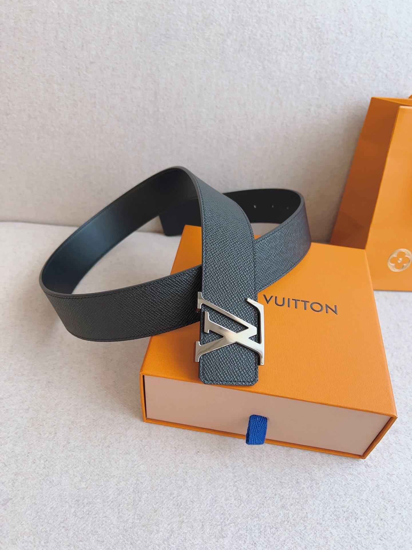LOUIV Men Belt