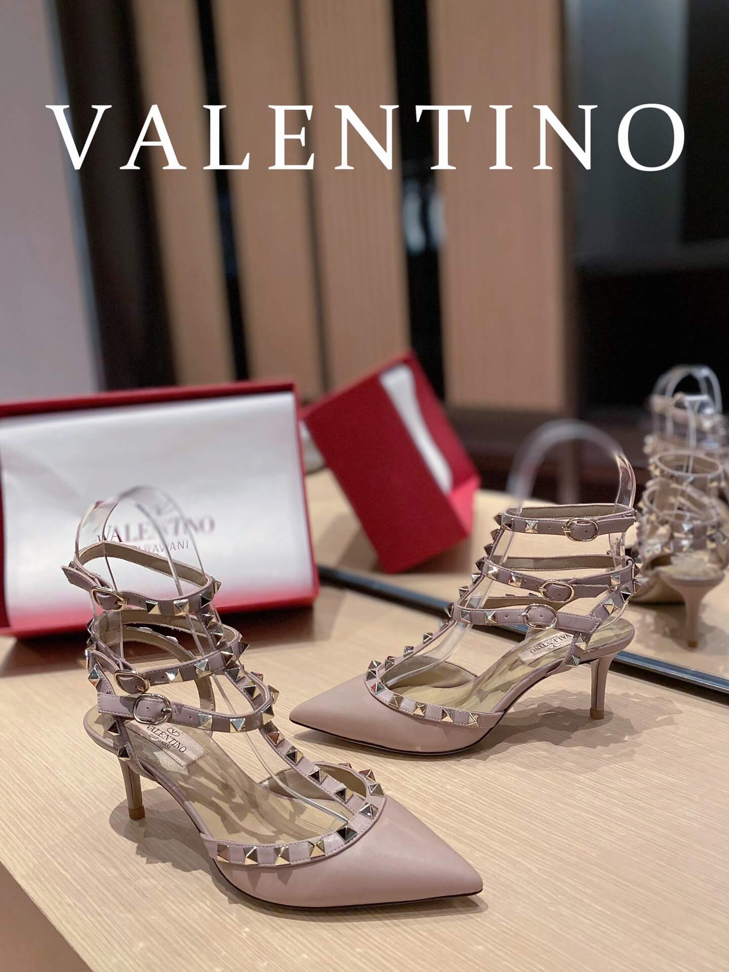 VALEN Rockstuds Mid Heels