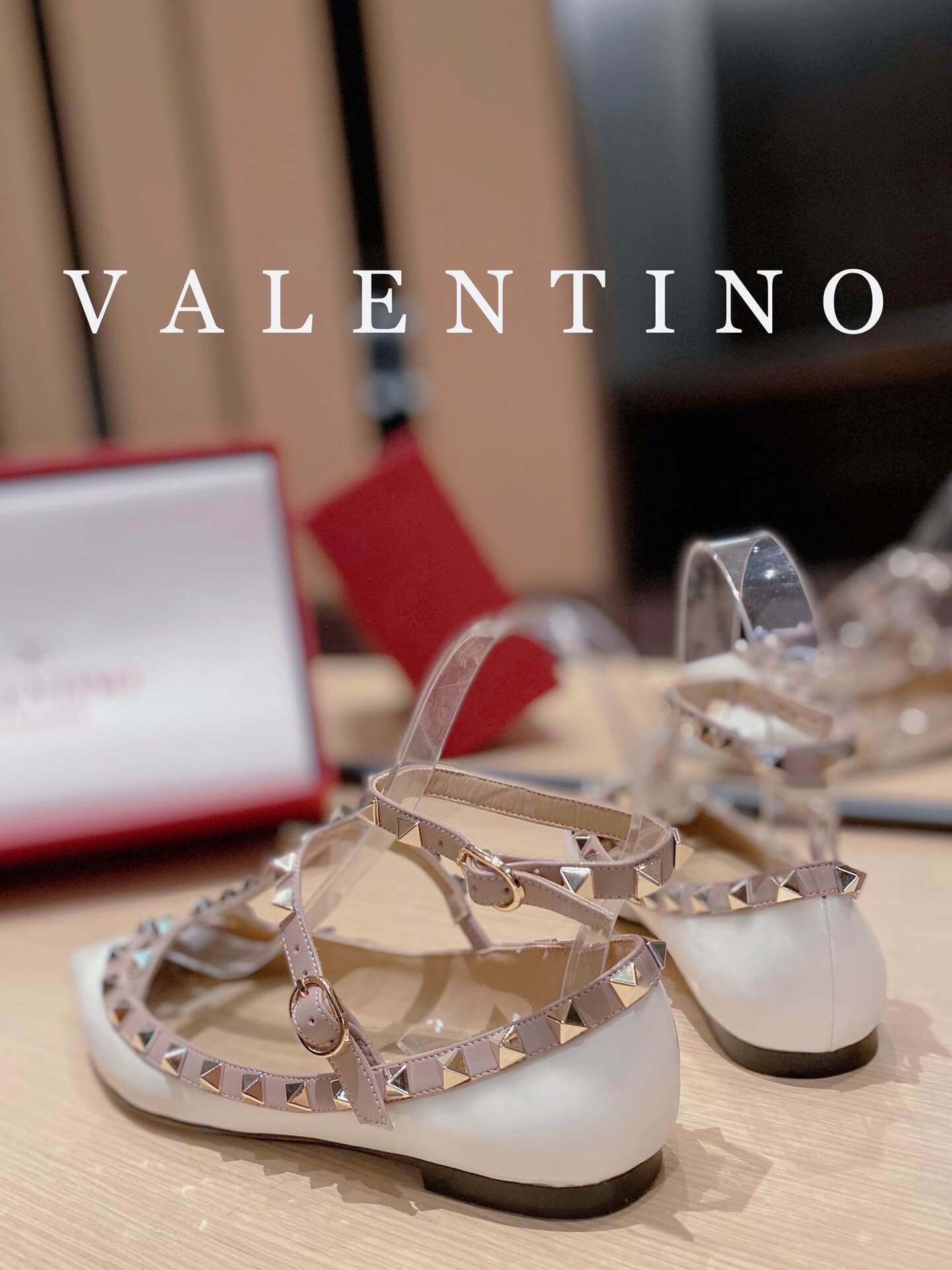 VALEN Rockstuds Sandals
