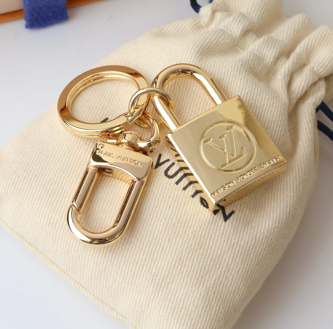 LOUIV Lock Key Chain