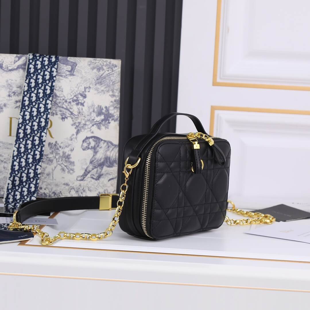 CD Caro Vanity
