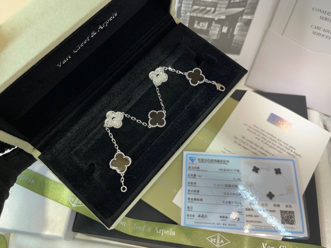 VCA Bracelet 5 Flowers