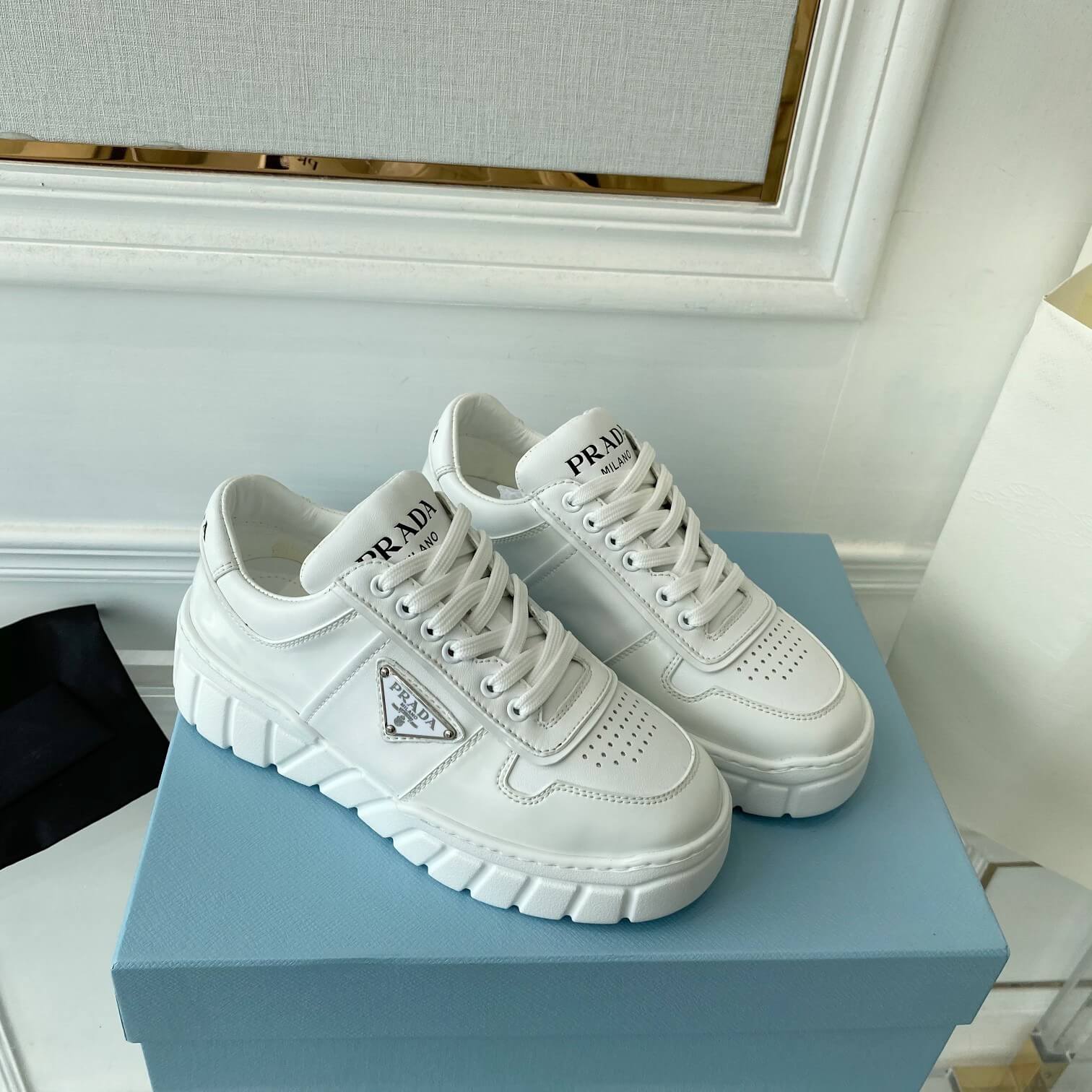 PR Sneakers