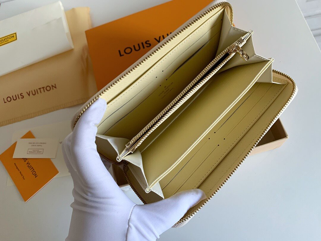 LOUIV Zippy Wallet