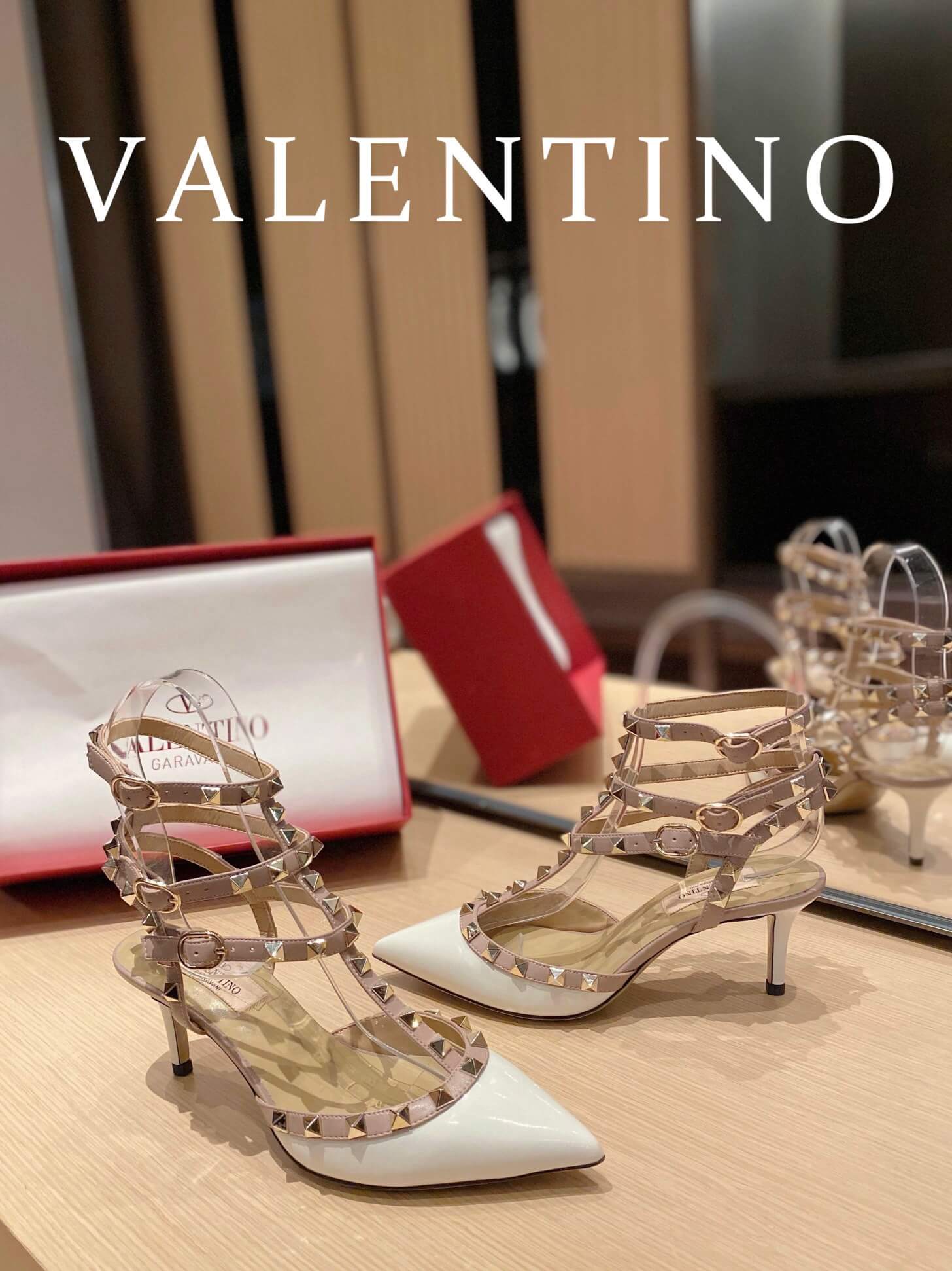 VALEN Rockstuds Mid Heels
