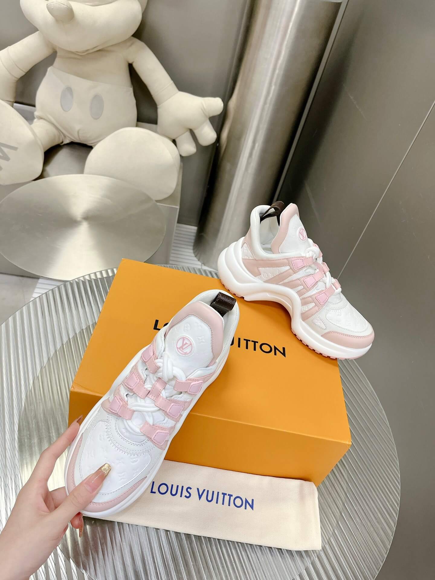 LOUIV Archlight Sneakers