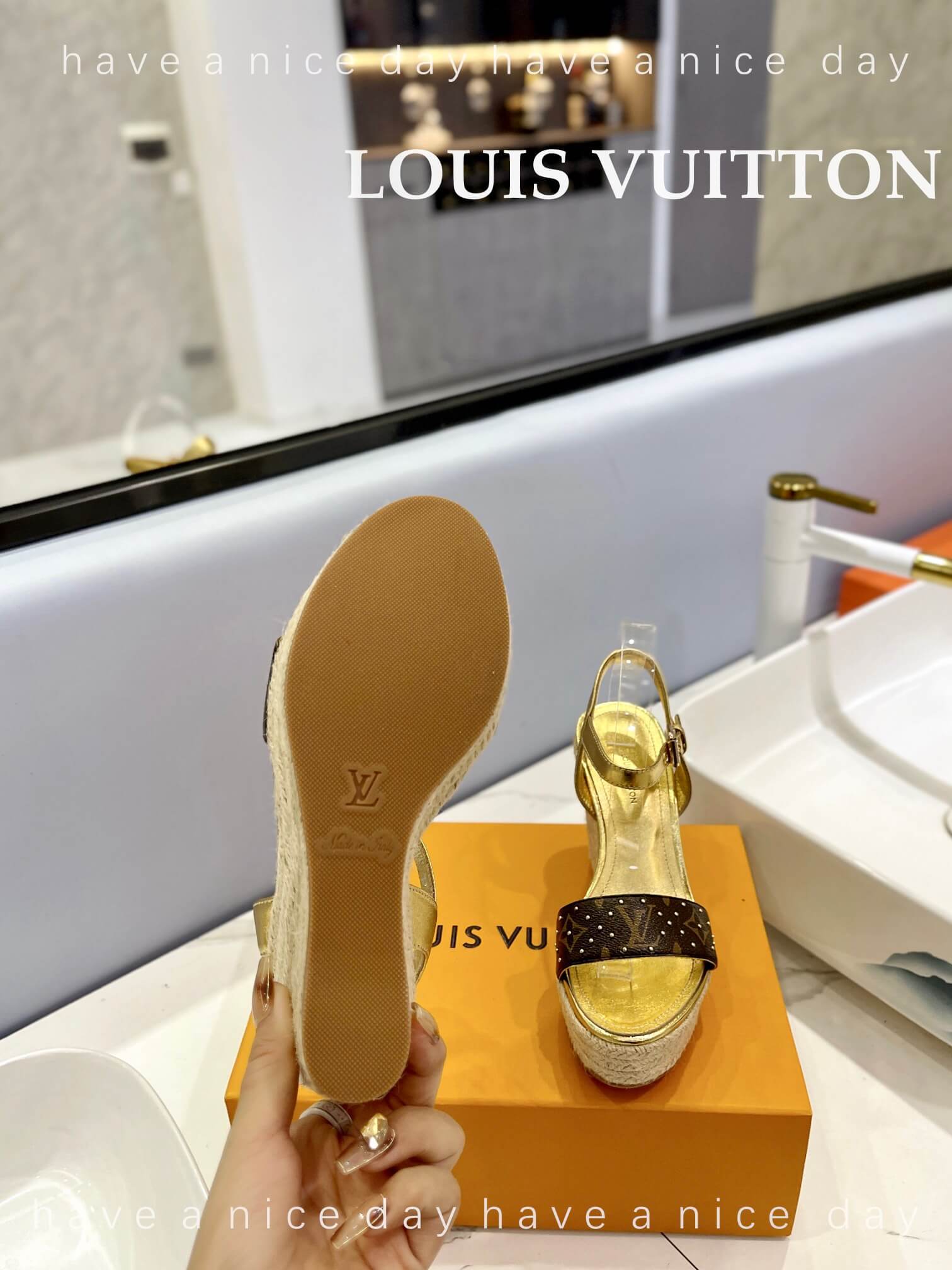LOUIV Wedges