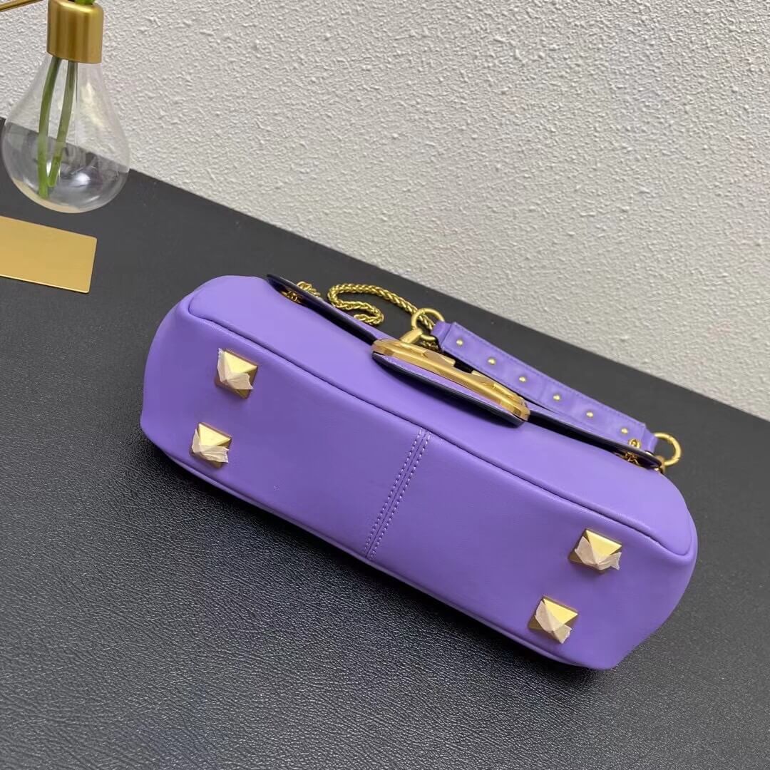 VALEN Vlogo Studs