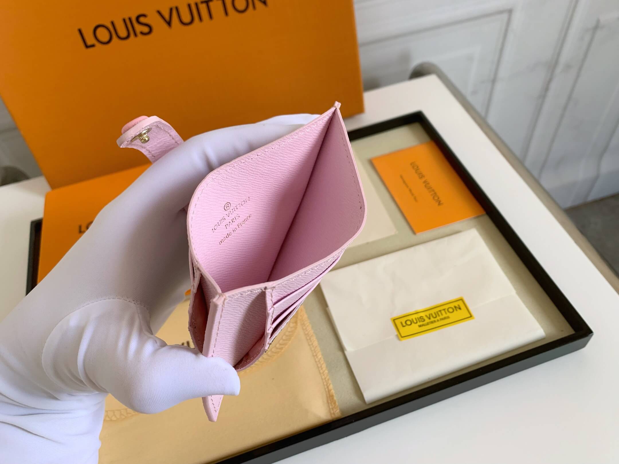 LOUIV Card Holder