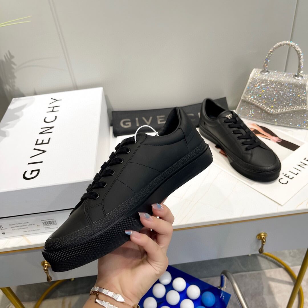 GVC Sneakers
