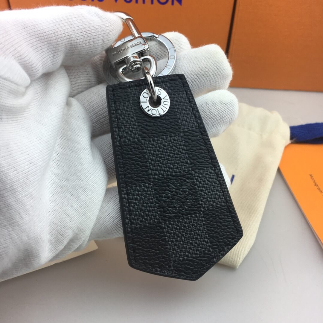 LOUIV Key Charm
