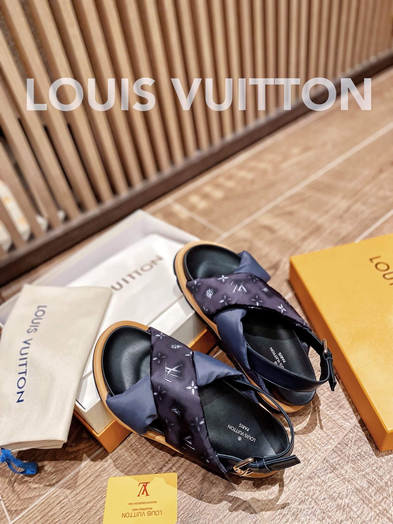 LOUIV Puffer Sandals