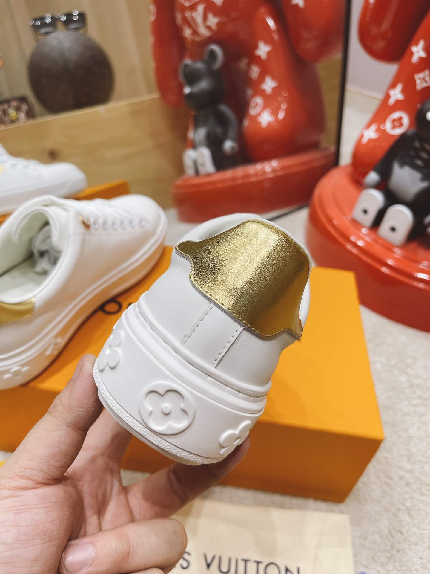 LOUIV Sneakers
