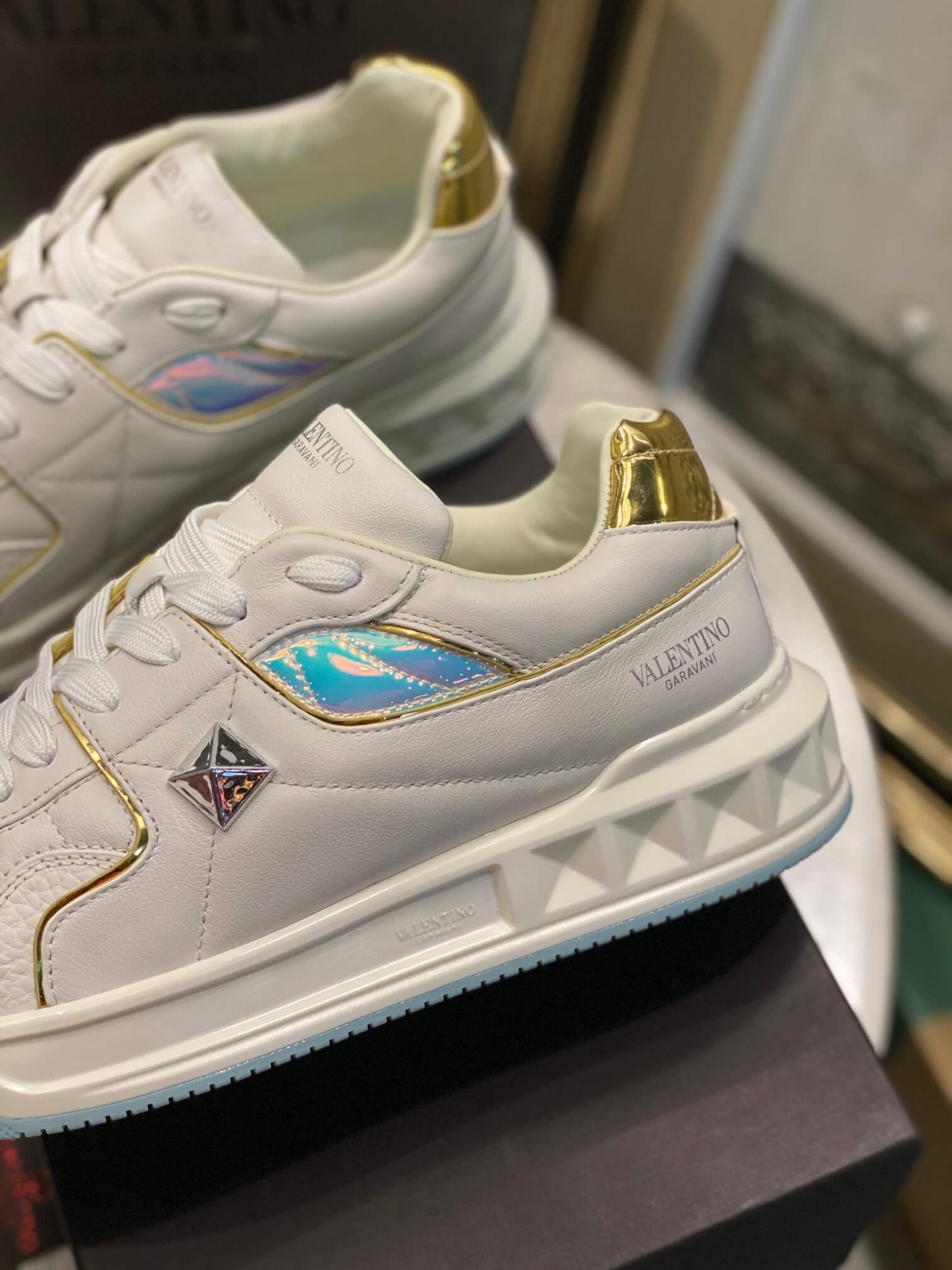 VALEN Sneakers