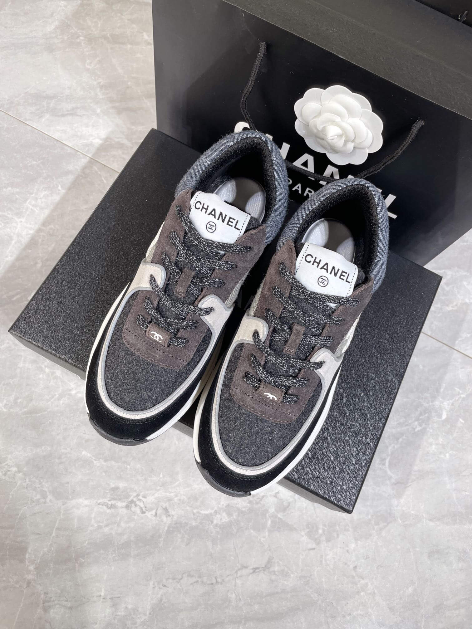 CC Sneakers