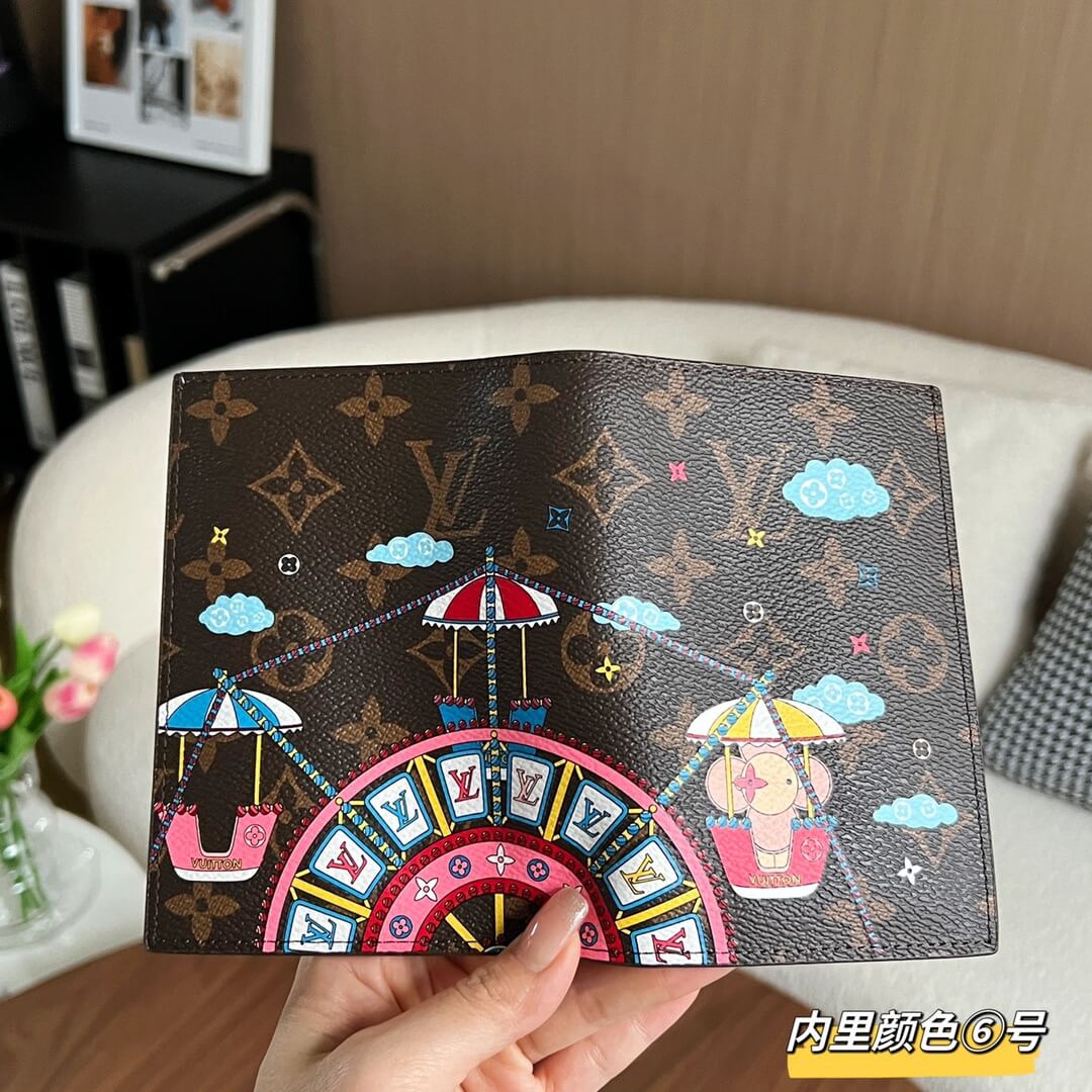 LOUIV Passport Cover