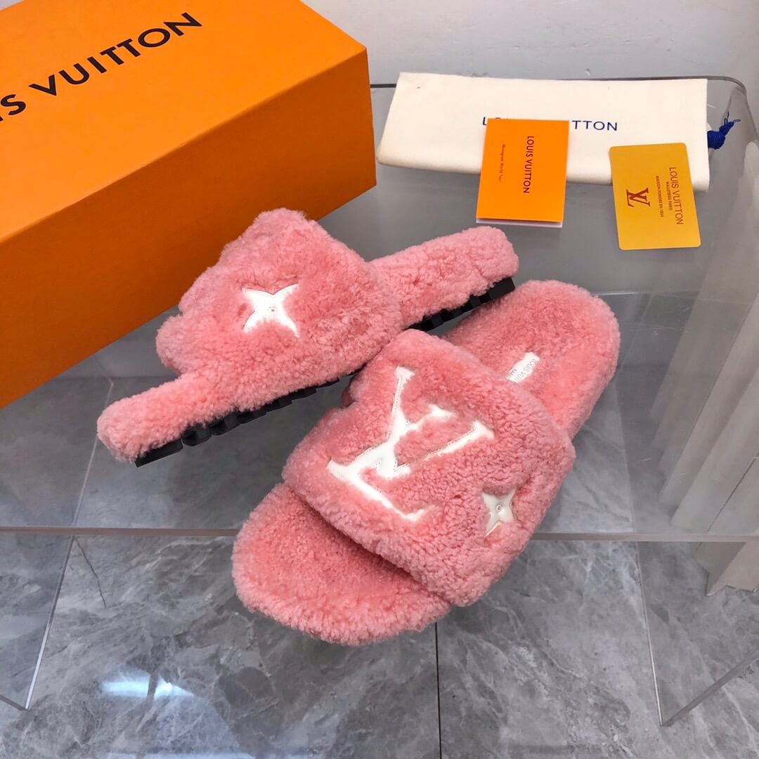 LOUIV Fur Slides