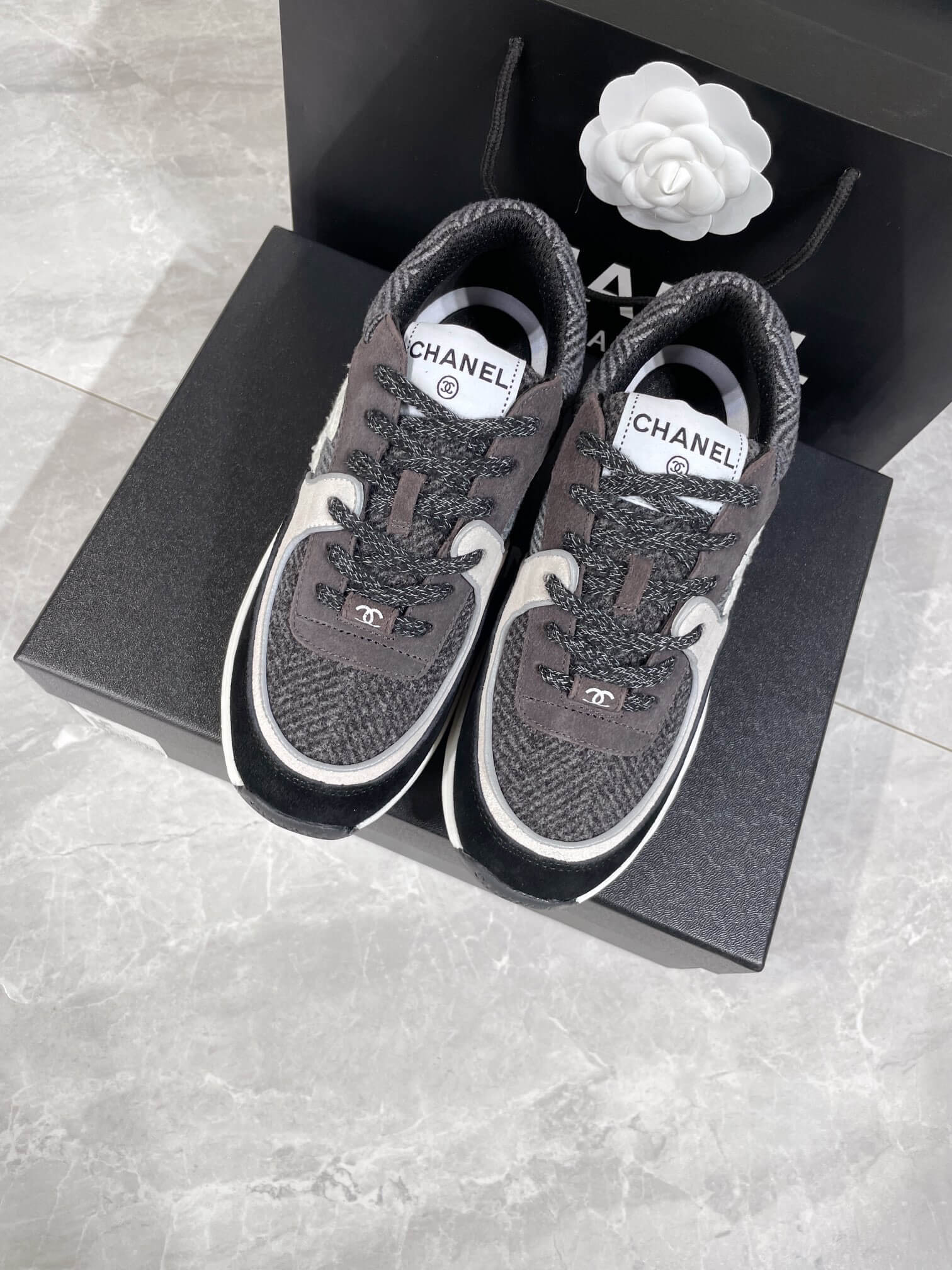 CC Sneakers