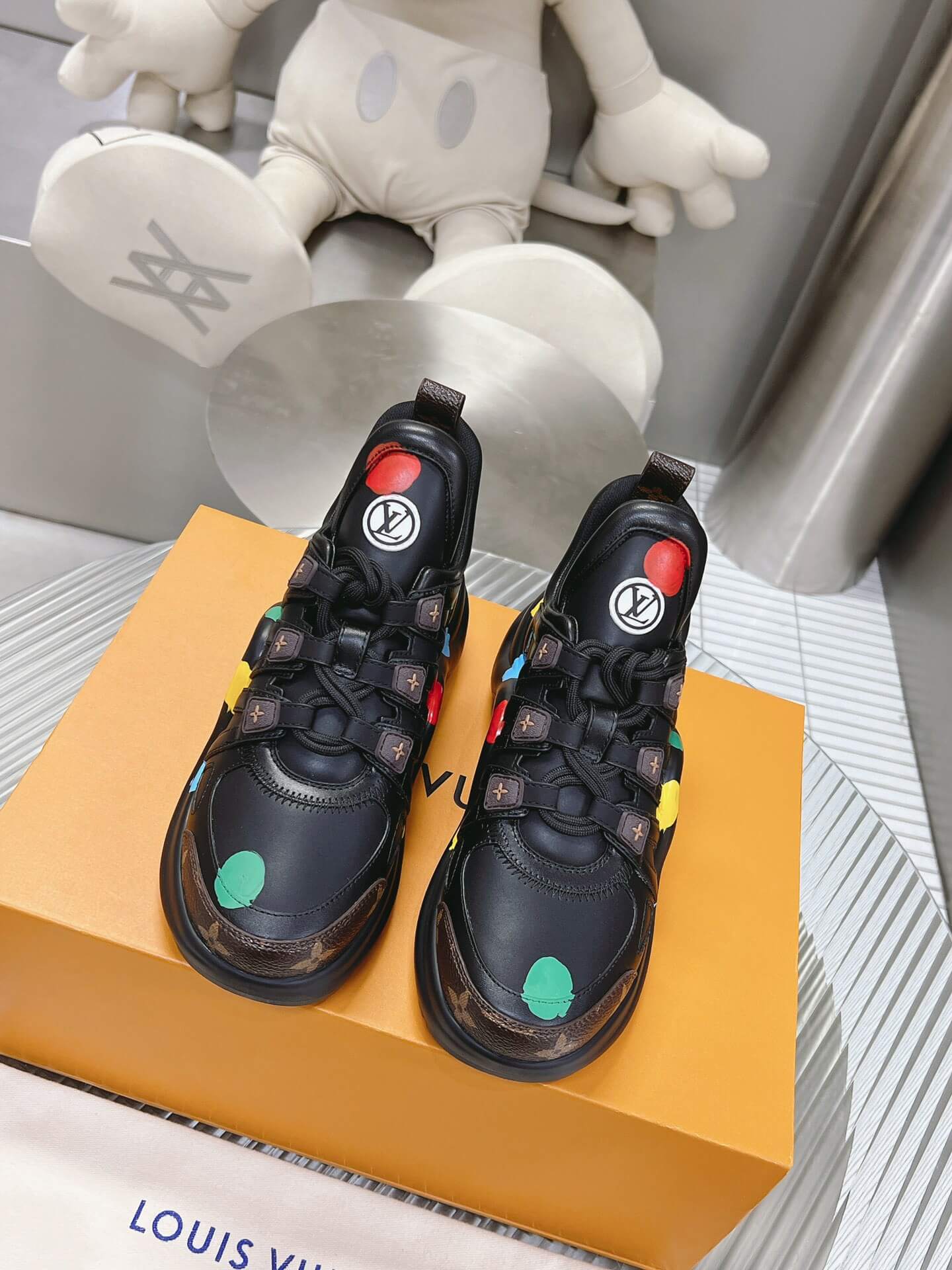 LOUIV Sneakers