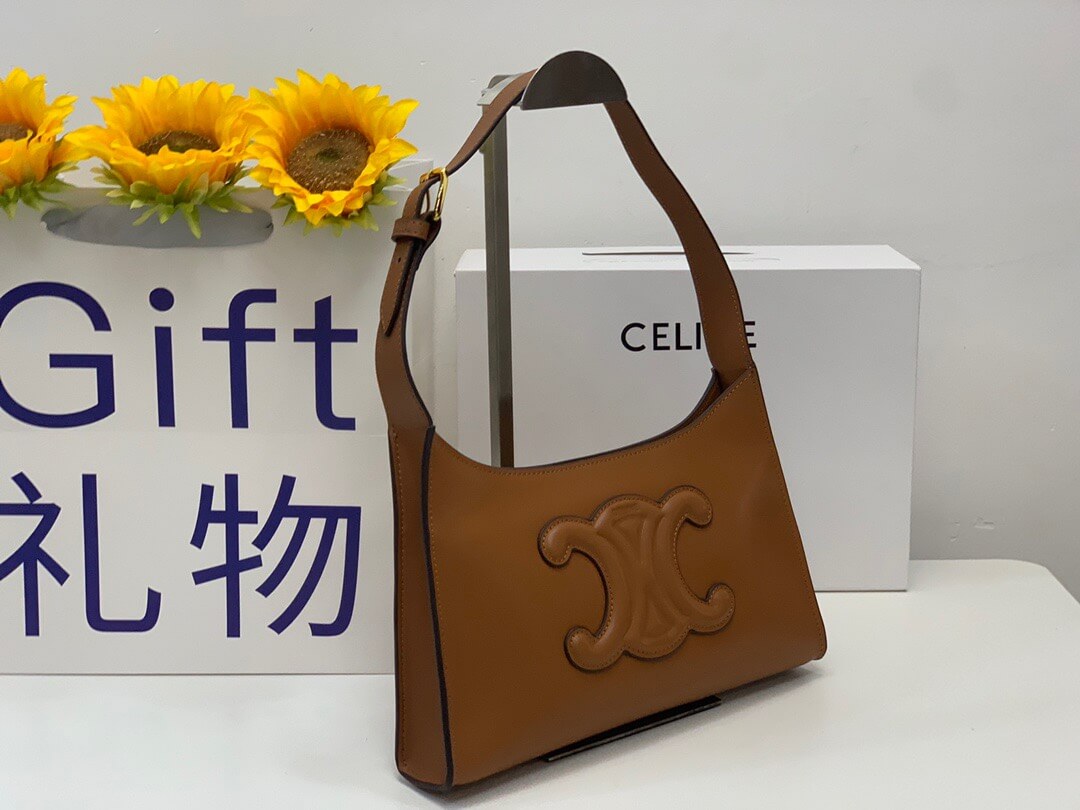 Celine Cuir Triomphe