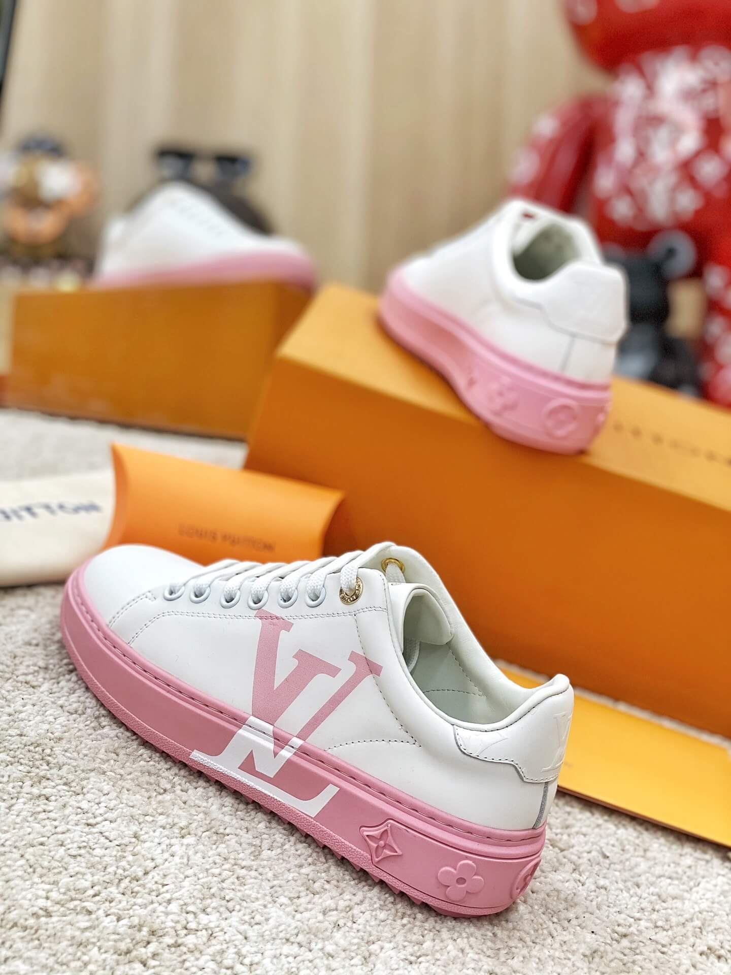 LOUIV Sneakers
