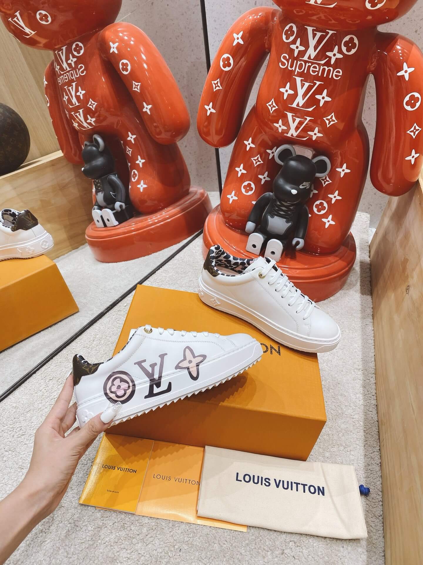 LOUIV Sneakers