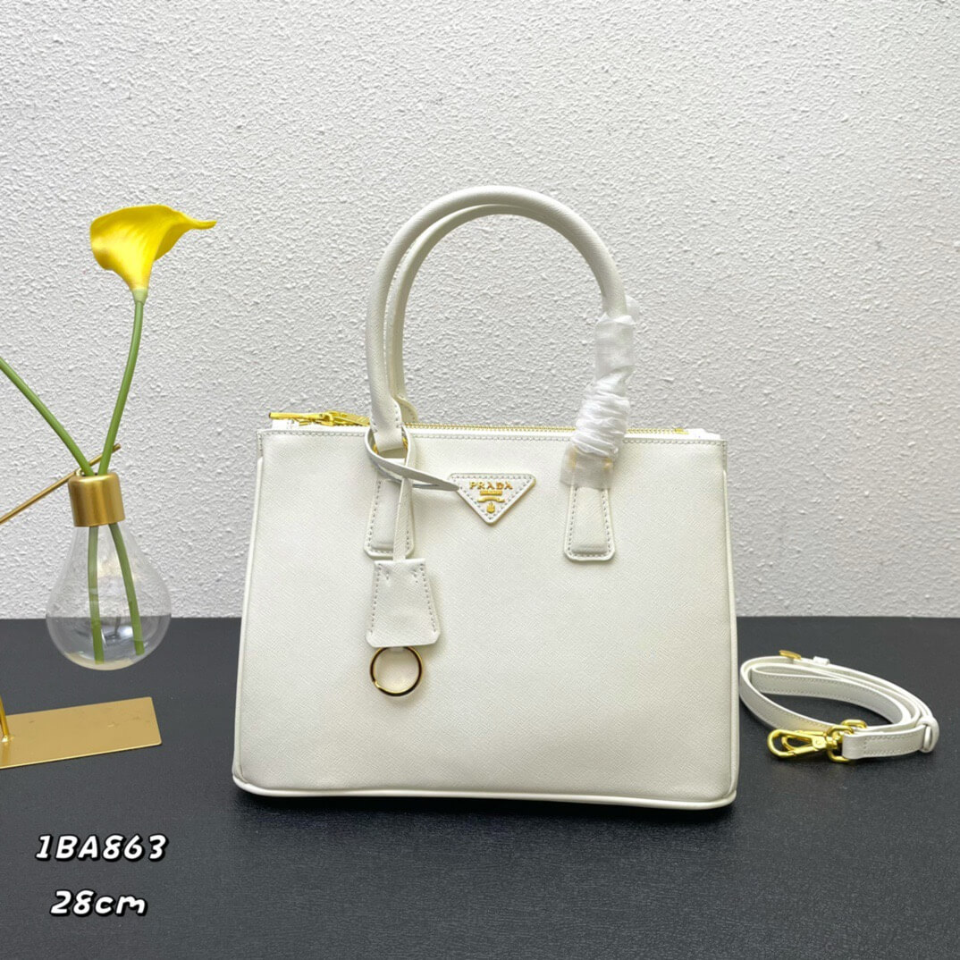 PR Saffiano Medium