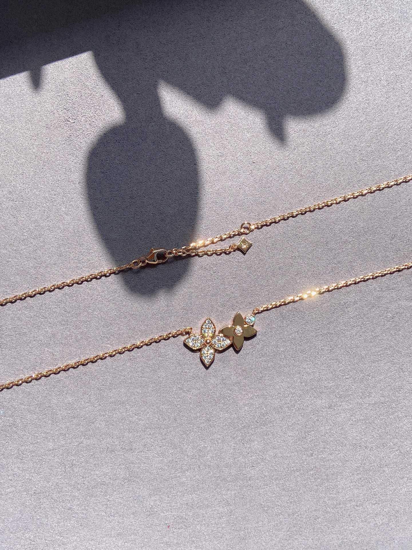 LOUIV Necklace