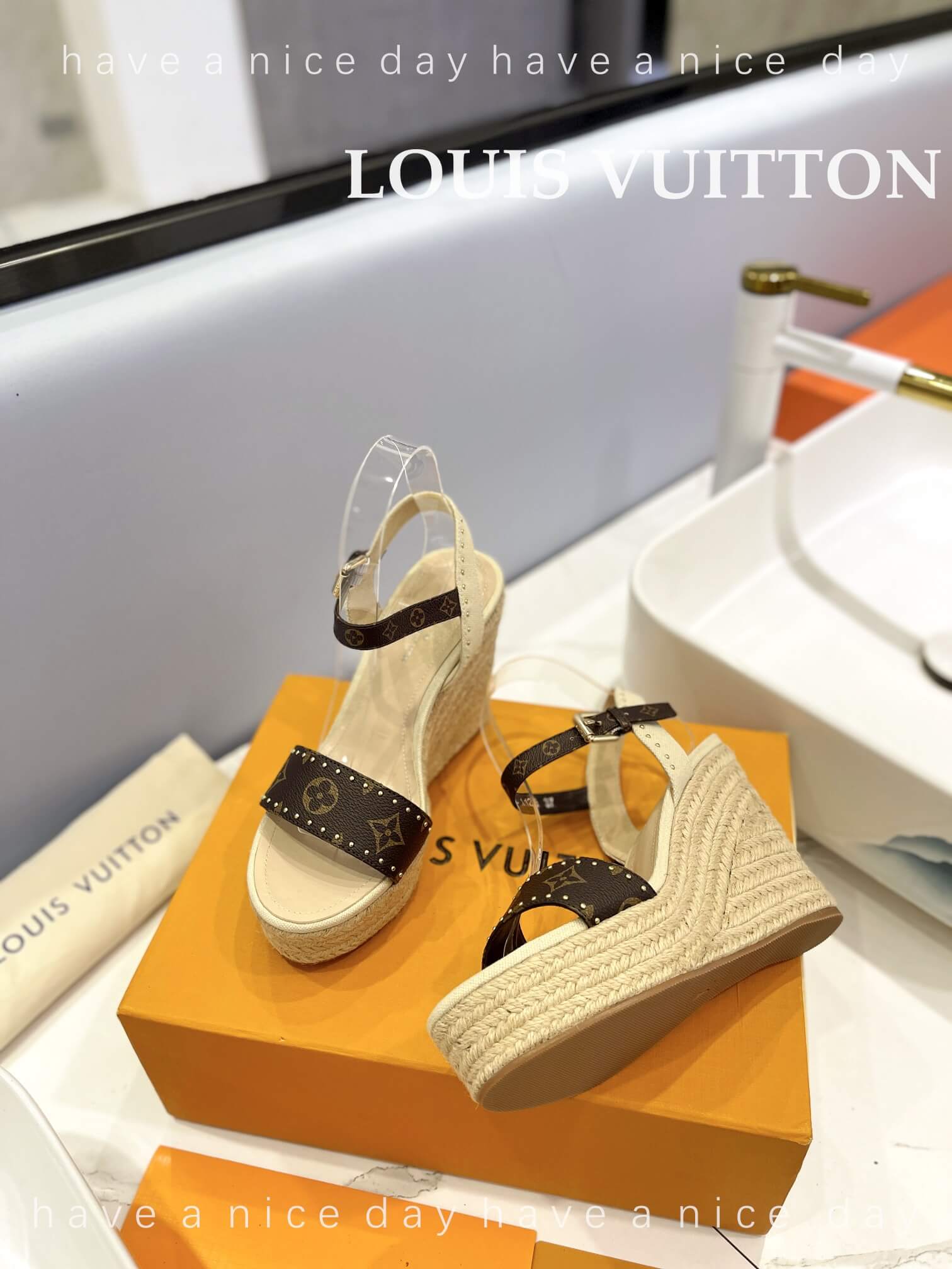 LOUIV Wedges