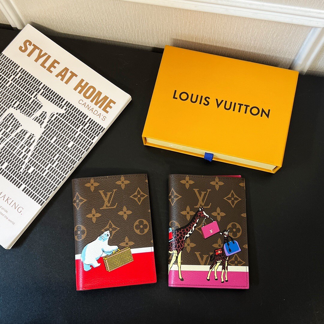 LOUIV Passport Cover
