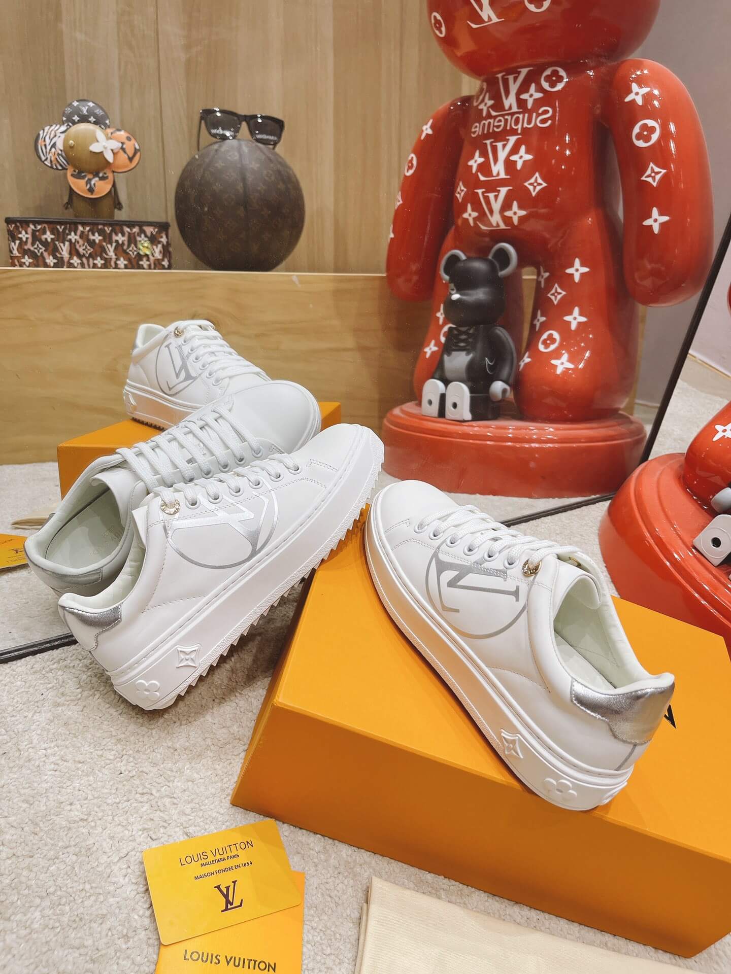 LOUIV Sneakers