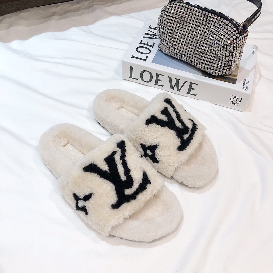 LOUIV Fur Slides