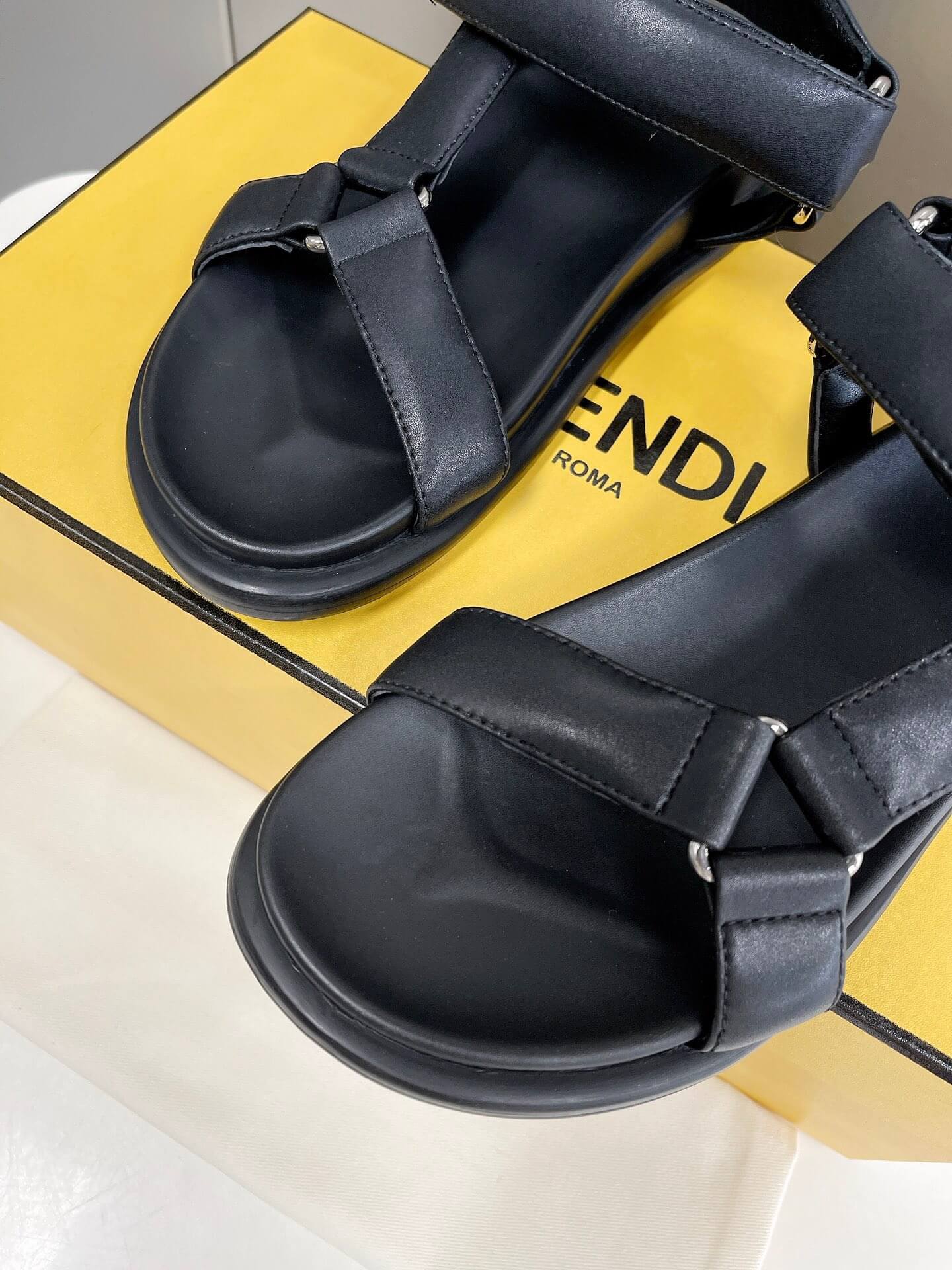 FD Sandals