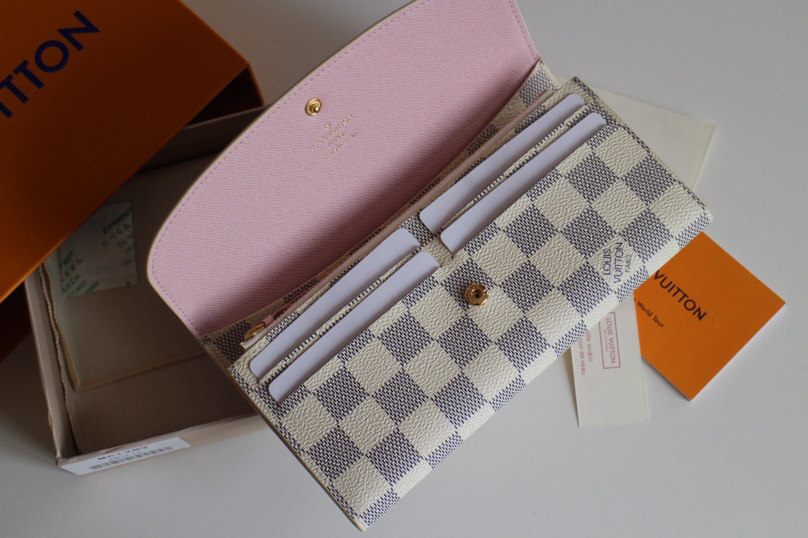 LOUIV Emilie Wallet