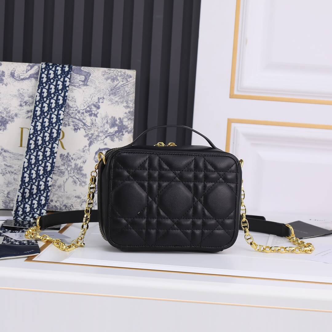 CD Caro Vanity