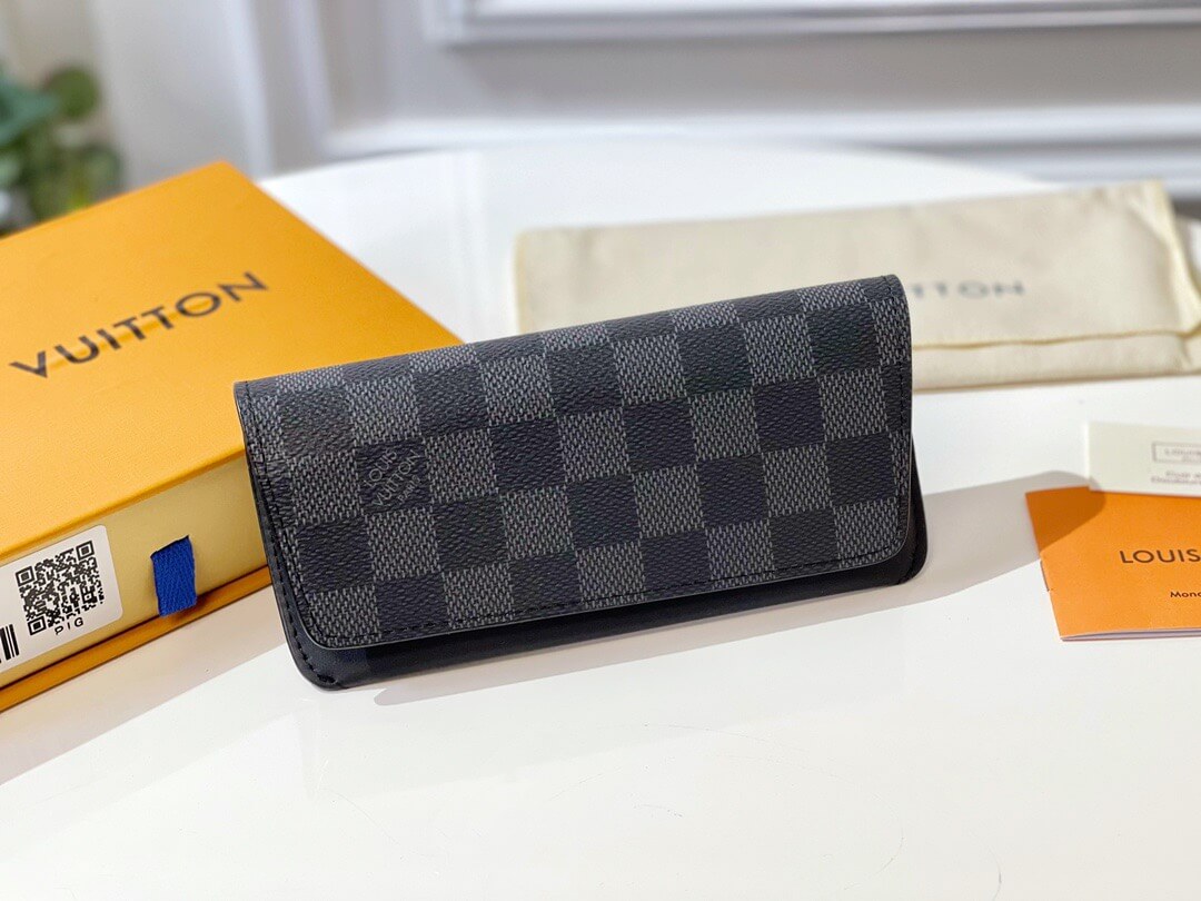 LOUIV Woody Sunglasses Case