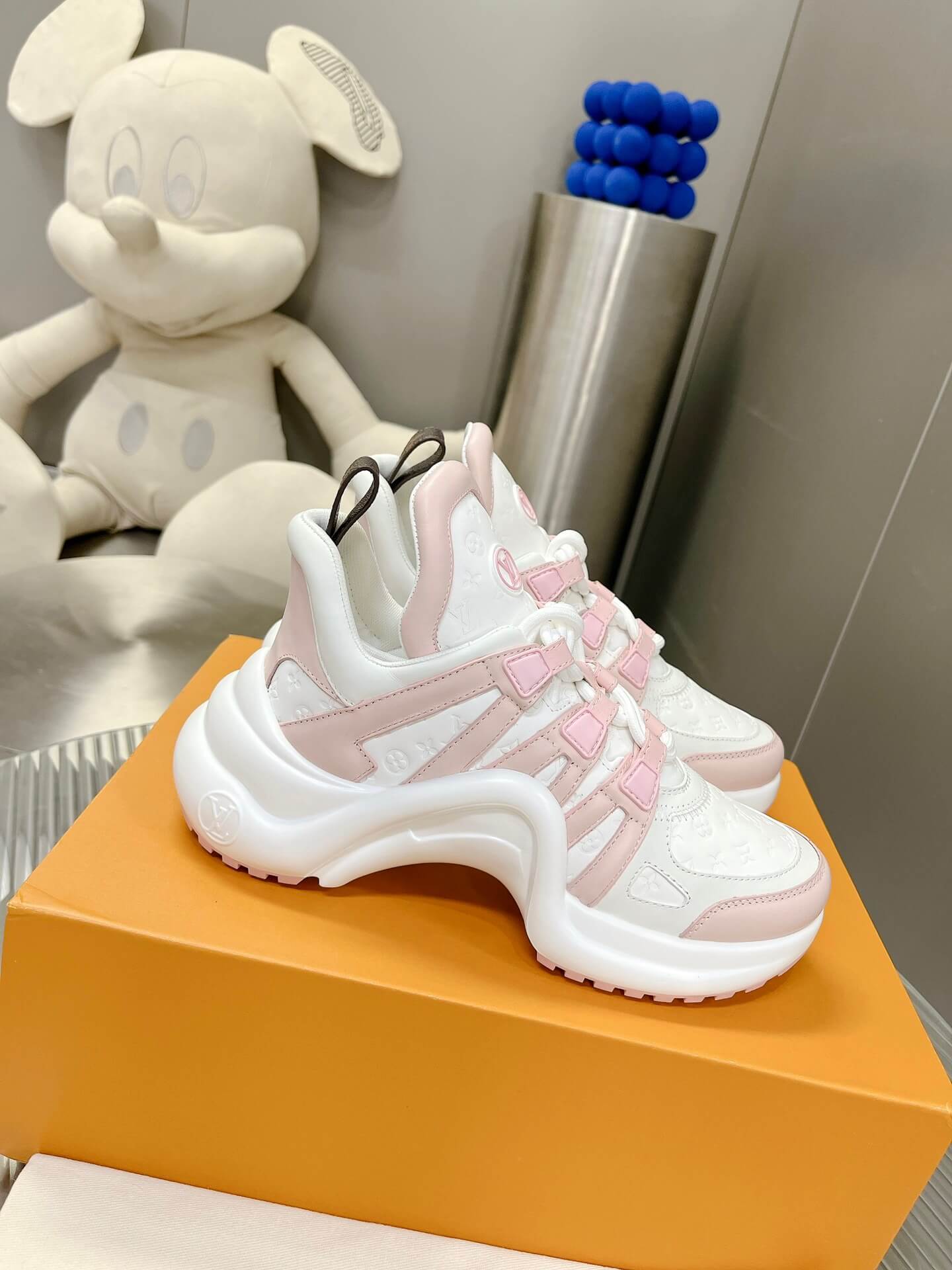 LOUIV Archlight Sneakers