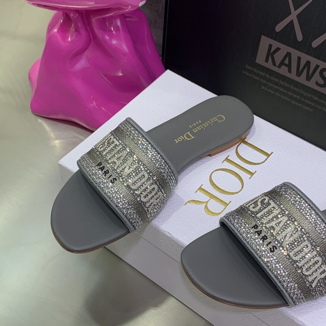 CD Dway Slides