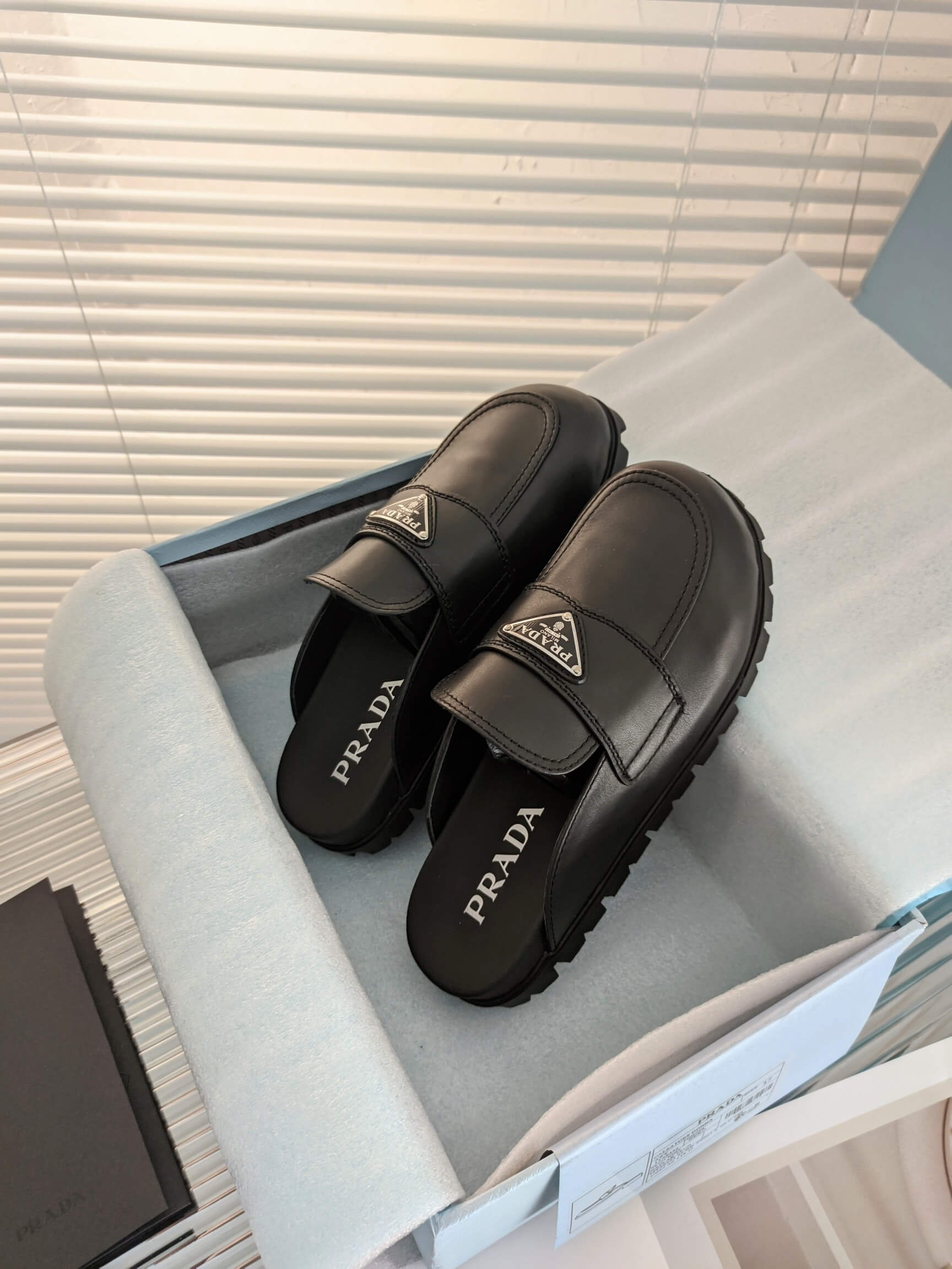 PR Slippers (matte)