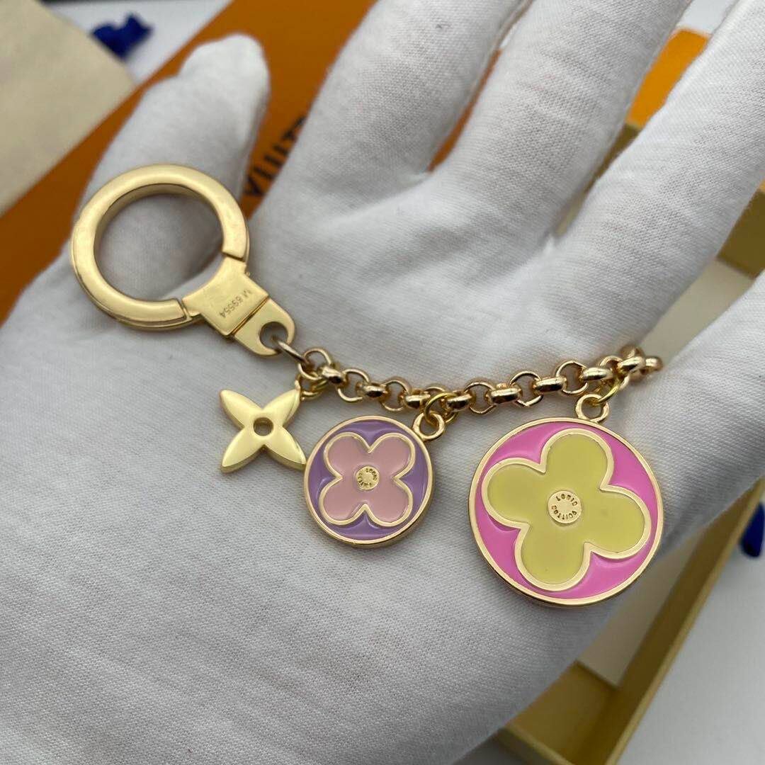 LvLOUIV Key Chain