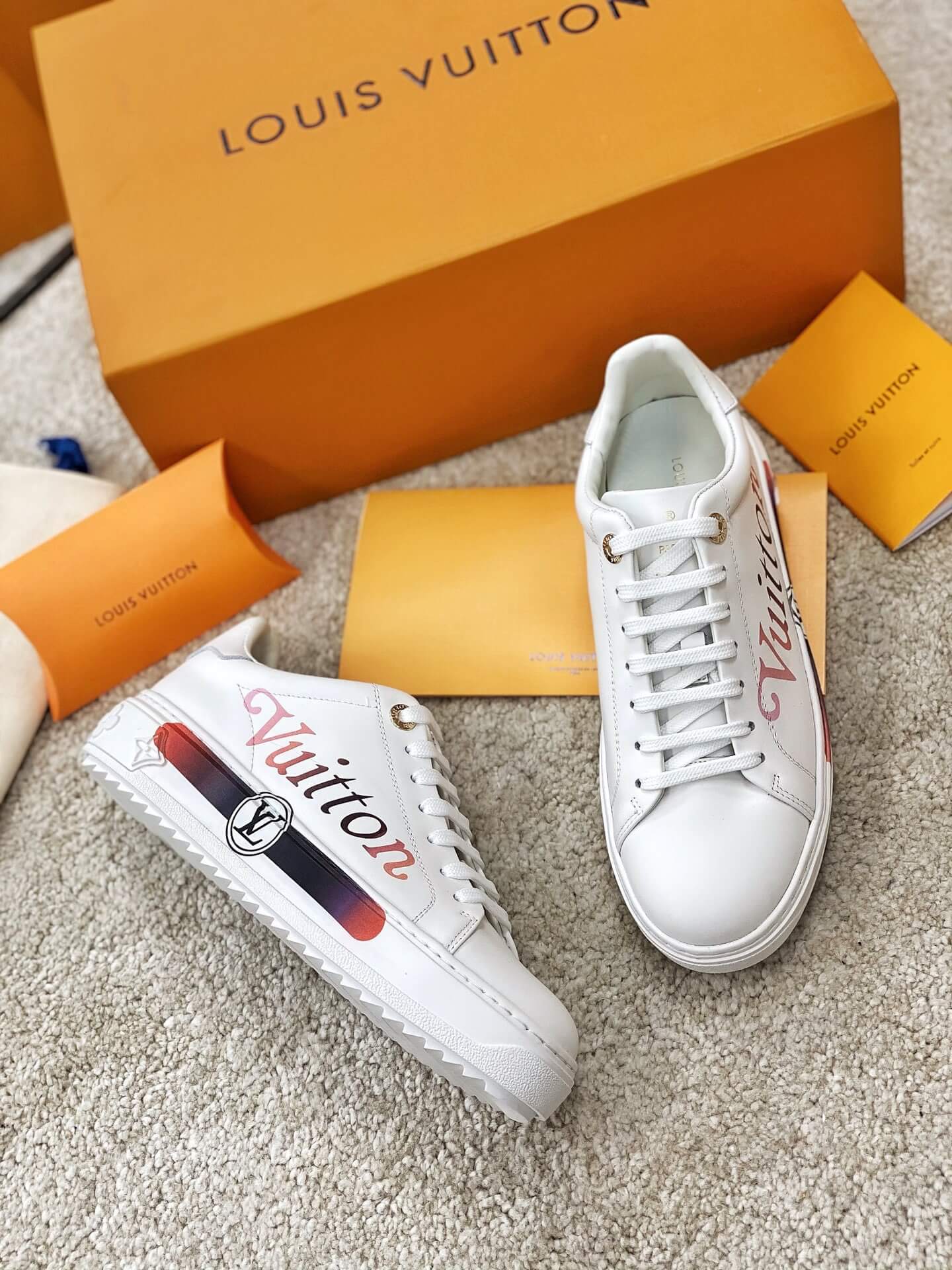LOUIV Sneakers