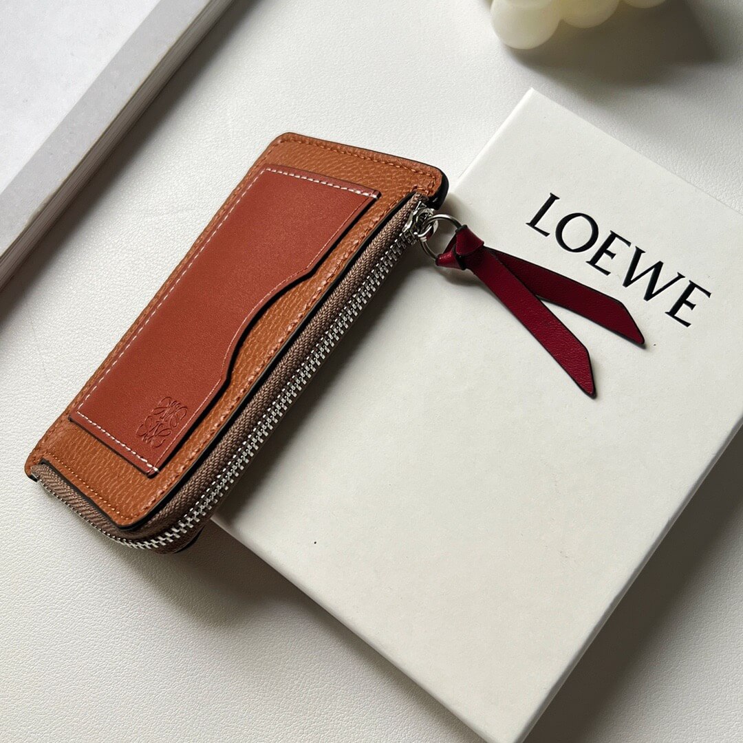 LOEW Card Holder